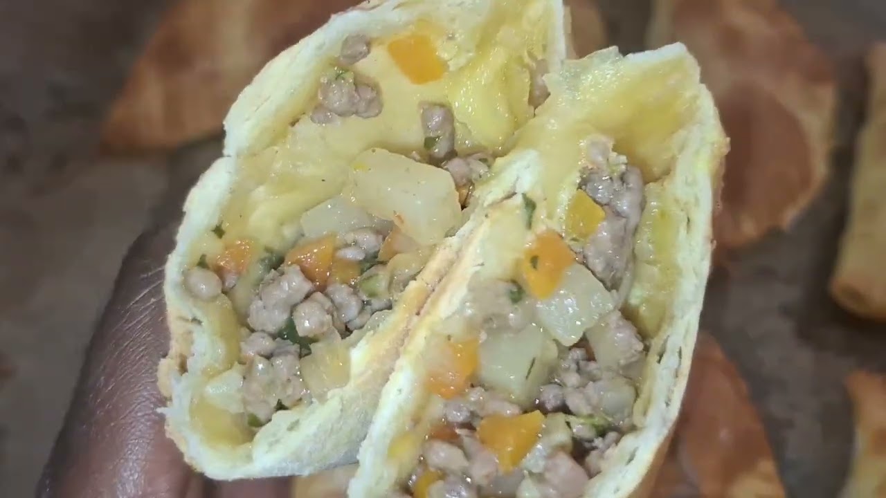 EASIEST WAY TO MAKE CAMEROONIAN MEAT PIE | PILI PILI CAMEROUNAIS 😋 #food #snack #delicious