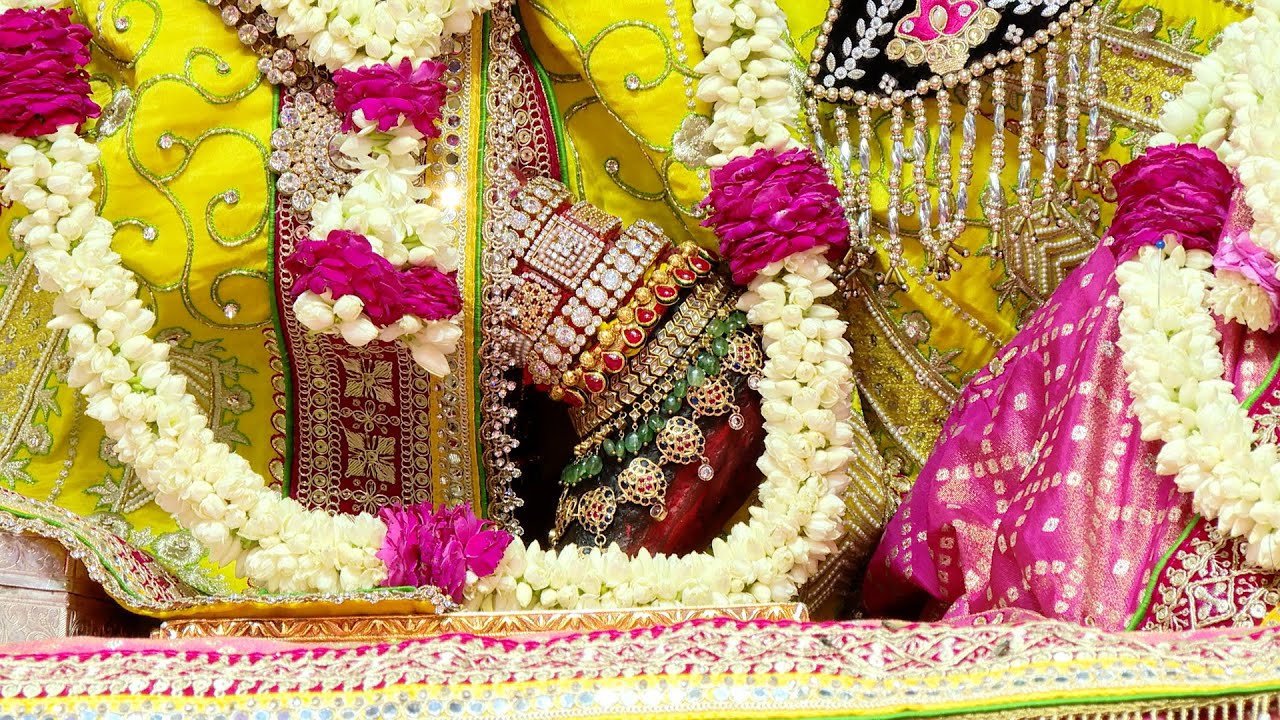 श्री राधाष्टमी बधाई | श्री जी के चरणों का सुमिरन करके | श्रीहित अम्बरीष जी