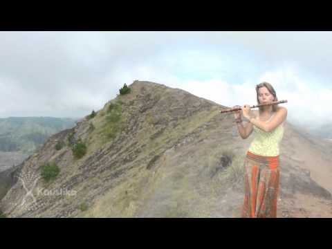 Updraft (Batur volcano, Bali, Indonesia, 30 october 2010), Kaustika