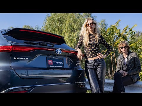 On the Road (at Home) with Blu DeTiger