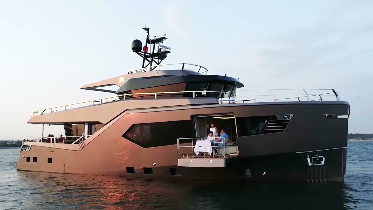 Explorer yacht ROCK 85 - SUV of the Seas