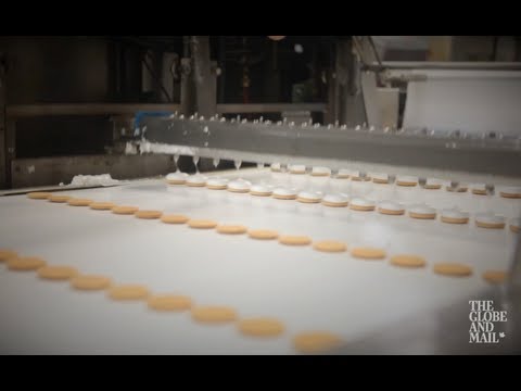 The mesmerizing method in which Mallomars are made