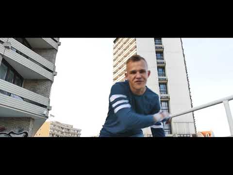 AMBITNY DZIECIAK P56Label - "NA TWOICH OCZACH" PROD MACIOS (NOWOŚĆ) OFICJALNY KLIP