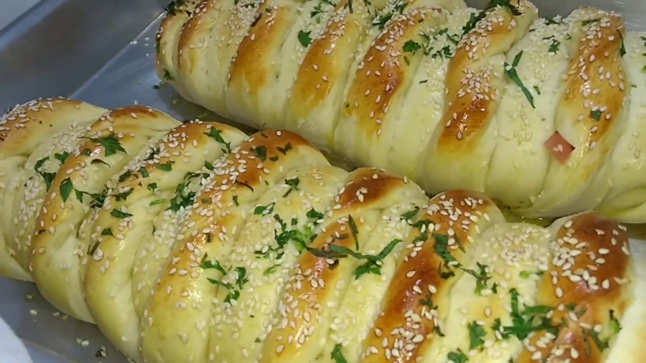 Watch Now Como fazer um super pão recheado com queijo e presunto , Como fazer um super pão recheado com queijo e presunto ,