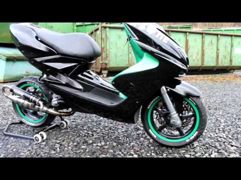 ScooterPorn v2 //BlackGreenRaceRox//