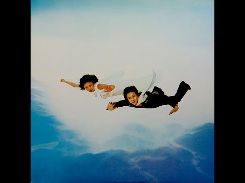 何かが海をやってくる
