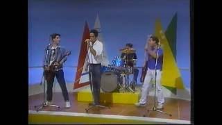 Los Nikis - Me voy a Benidorm