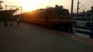 preview picture of video 'Sabari express departing Guntur junction careless of ALP'