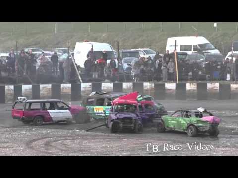 #06 Neil Limo hit on #374 Chipmonks FX4 Taxi at Metal Mania 2016