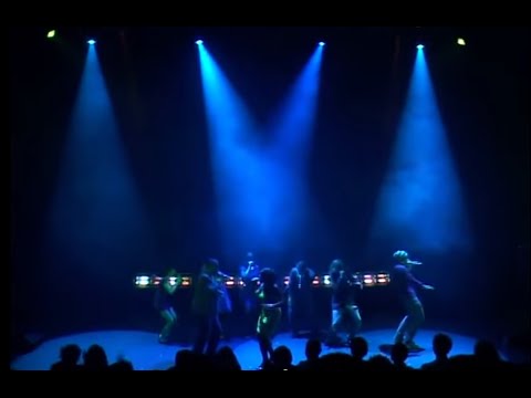 Beatboxers doing Prodigy 'Out of Space' - Shlomo and the Vocal Orchestra