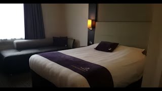 Premier Inn London UK Brentford Hotel: Tour Inside this Ensuite