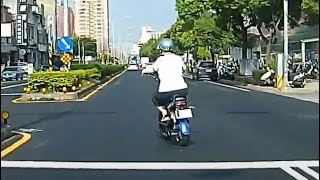 [問卦] 路上遇到大媽騎電動自行車離超遠