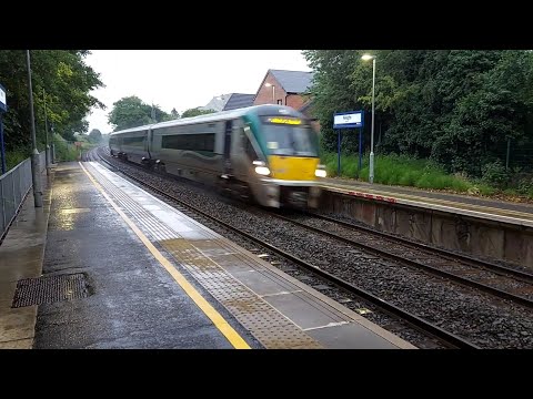 Irish Rail 22000 Class DMU 22302 at Finaghy. 23/6/23