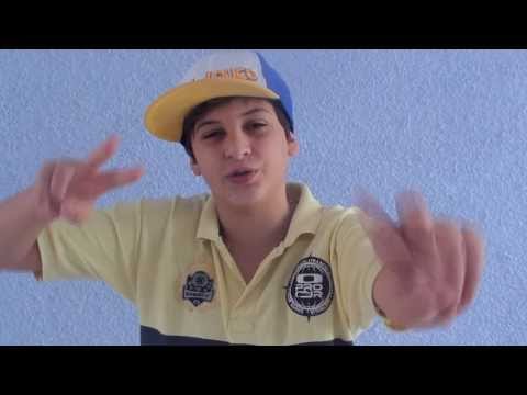 Yuri BH parabeniza Roberta Estevam pelo seu Niver