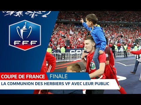 Coupe de France, finale : l'équipe des Herbiers VF communie avec son public I FFF 2018