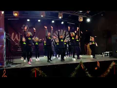 Mixaj Craciun Zumba Tip Top Club Timisoara - Winter in my town Iulius Mall 10.12.2022