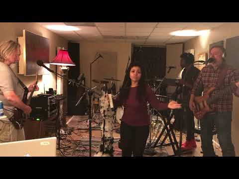 House concert series #1 "Under Pressure". | Cover by The Band Melange