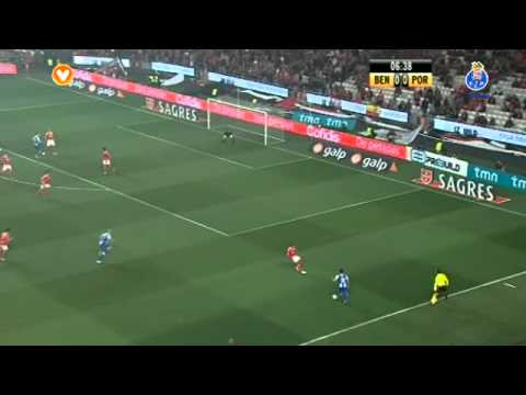 Golo de Hulk ao Benfica, na Luz