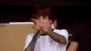 Bring Me The Horizon - Diamonds Arent Forever Live at Reading Festival 2013