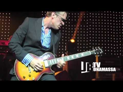 Videoclip de When the Fire Hits the Sea (Live) — Joe Bonamassa