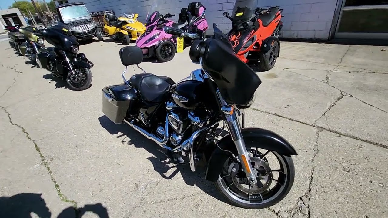 2021 Harley-Davidson® Street Glide Motorcycle