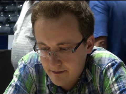 A 9.1. GM  Liviu-Dieter Nisipeanu  -  GM Martin Petr  ½ - ½