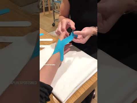Taping technique for metacarpal phalangeal joint thumb injury 👍