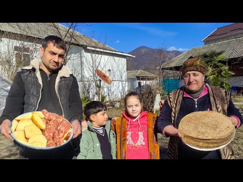 , title : 'LIFE IS PEACEFUL AND HEALTHY IN OUR VILLAGE | GRANDMA COOKING PAN KEBAB | RURAL RELAXING VILLAGE'