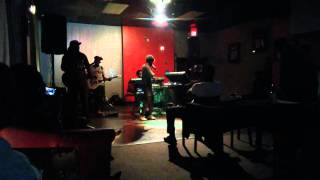 Sherri B ( One of Ruben Studdard&#39;s Background Sing(1)