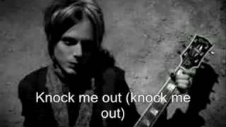 Kill Hannah - Lips Like Morphine Video With Lyrics