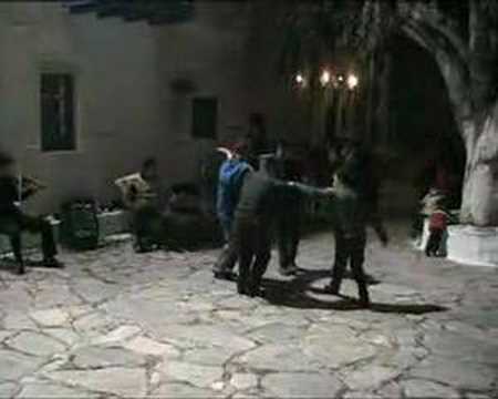 Amorgos: Κίτσος-χορός της Αμοργού / Kitsos-dance of Amorgos