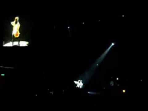 Perttu Kivilaakso (solo de Cello)