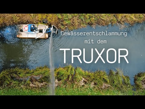 Teichentschlammung / Grabenpflege mit dem Truxor