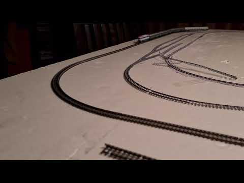 FS e444 in Z scale with 4 UIC-X