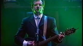 30089702-EDGE OF THE WORLD(LIVE AT DONNIE`S STIRLING CASTLE FAREWELL)-RUNRIG