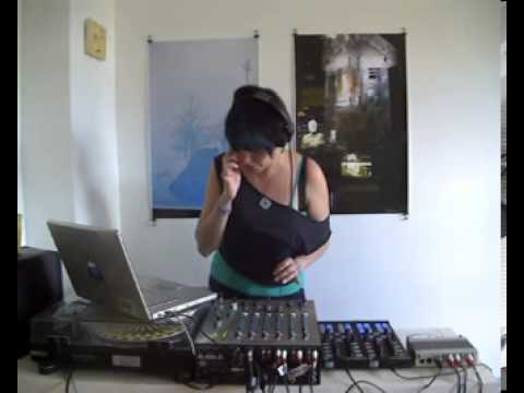 Qbot - RTS.FM.160611