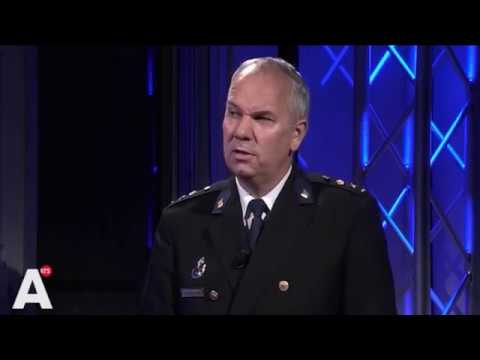 Agenten uit West en Zuidoost naar binnenstad: 'Grip niet verliezen'