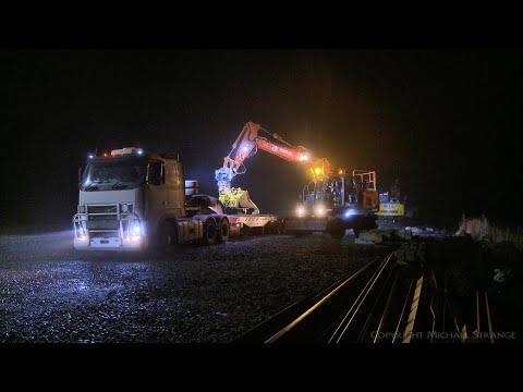 Hi-rail Wheeled Excavators At Night (24/6/2020) - PoathTV Australian Trains & Railways