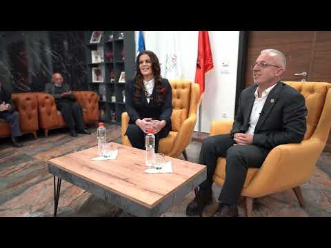 "Big Mama" në vizite tek shtepia e te moshuarve "Jetimat e Ballkanit"