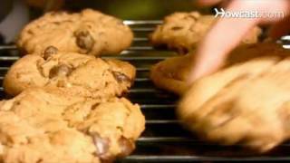 How to Make Chocolate Chip Cookies