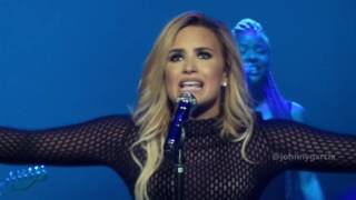 Demi Lovato &quot;WILDFIRE&quot; Guadalajara Mexico (October 18th, 2016)