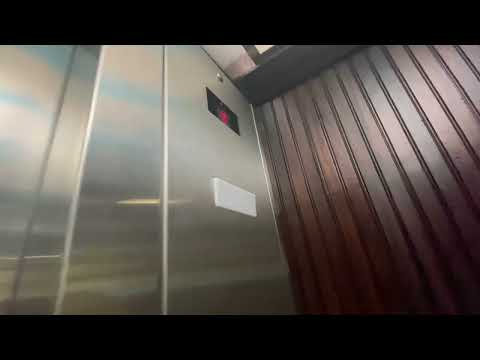 QUICK RIDE: Kone Hydraulic Elevator @ Bass Pro Shops, Destin Commons | Destin FL