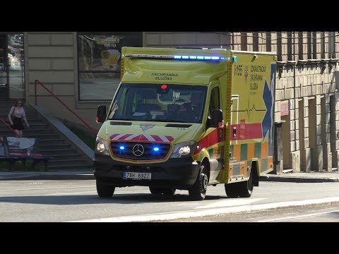 🇨🇿 | Ambulance 134 Responding in Prague with code 3 [USA Siren] - Praha ZZSHMP RZP 134