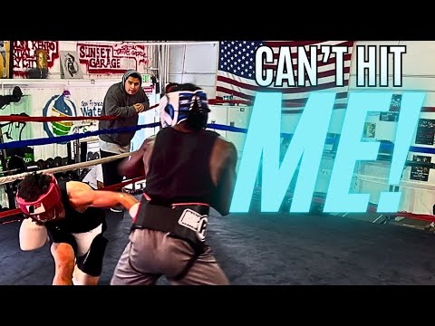 OMG!!! Amateur Phenom Takes on Latino Elusive Footwork Master in a Boxing Battle for the Ages!!!!