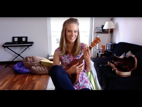 Julia Pietrucha i nauka gry na ukulele - 