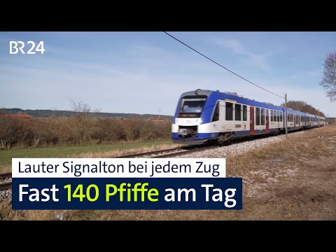 Anwohner-Ärger wegen Warn-Signalen an unbeschranktem Bahn-Übergang | Abendschau | BR24