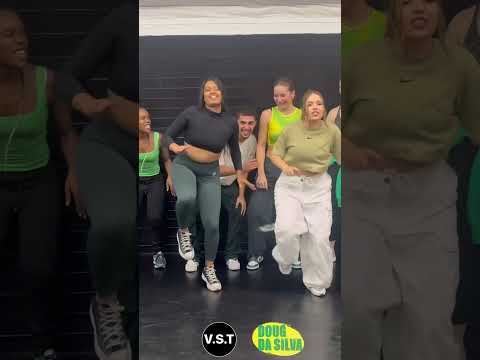 ESFREGA ESFREGA - DEEJAY TELIO & DEEDZ (@VSTFAM X DOUGDASILVA)