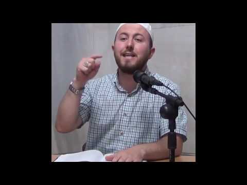 "Une ju baj mirë, ato m'bojnë keç" / "Une sillna mirë, ata sillën keç"