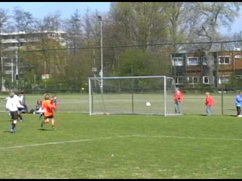 Altius E1 Rik scoort Leonidastoernooi E1 2006