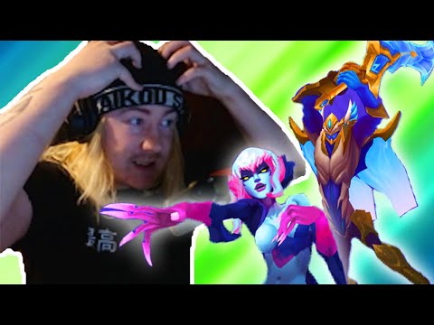 Aatrox but a single Q with full Omnivamp will heal you to full HP lmfaoooo